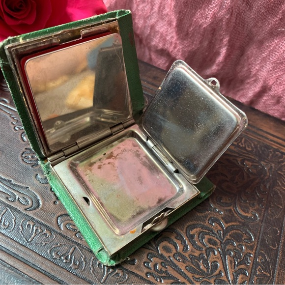 Vintage Leather bound Silver Metal Make-up Mirror Compact - Picture 3 of 6